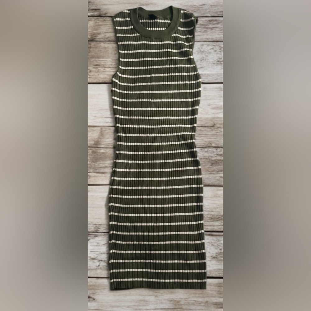 Fitted sweater dress